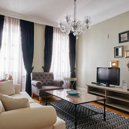 Balkon Apartment *